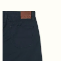 Men R.M. Williams Nicholson Short